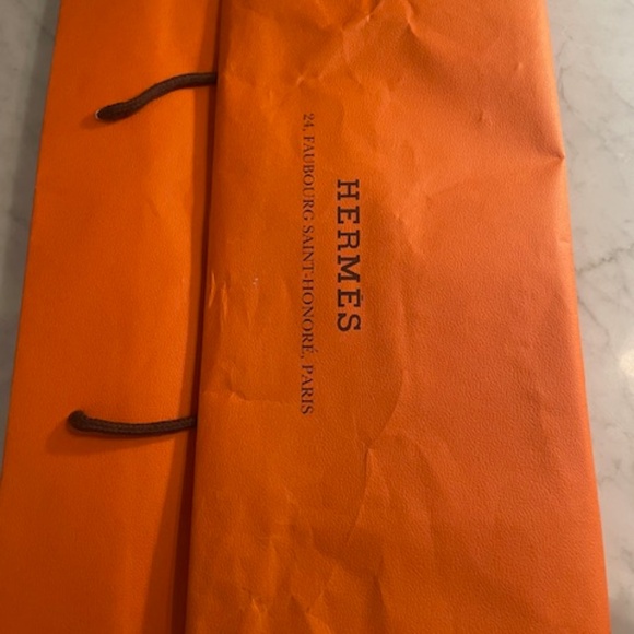 Burberry Paper Shopping Bag Large - Picture 8 of 9